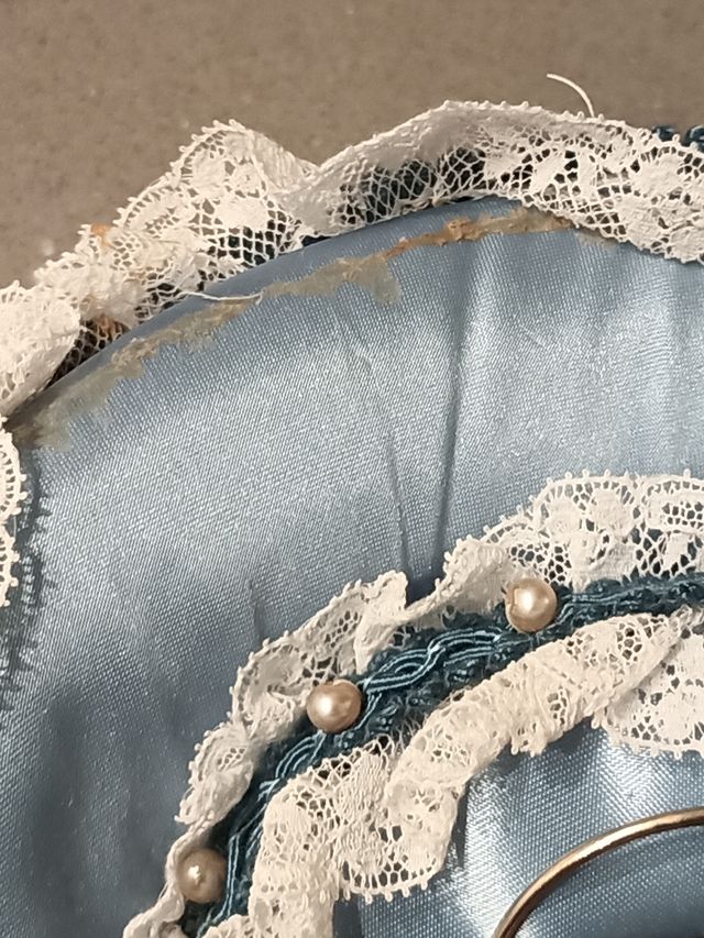 Gesù Bambino Terracotta Culla Azzurra