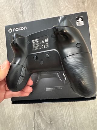 Mando Nacon Revolution Pro Controller 3 PS4/PC