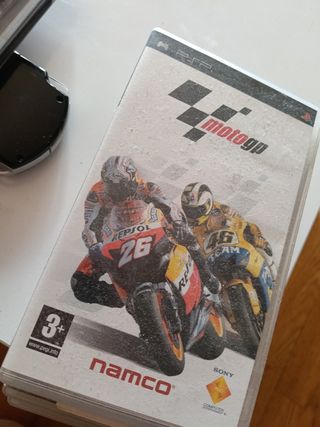 PSP Sony negra con juegos modelo 2000