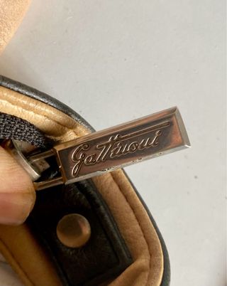 Borsetta vintage con decorazioni