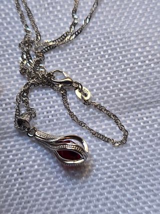 Conjunto collar y pendientes gota roja plata 925