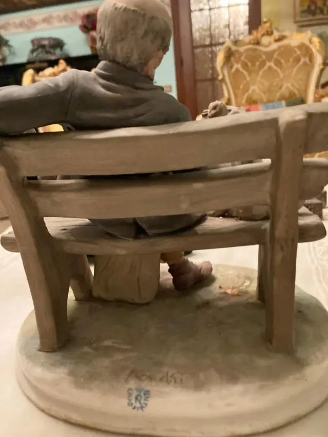 Statuina Capodimonte uomo con cane