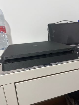 Consola PS4 Slim Negra