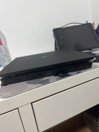 Consola PS4 Slim Negra