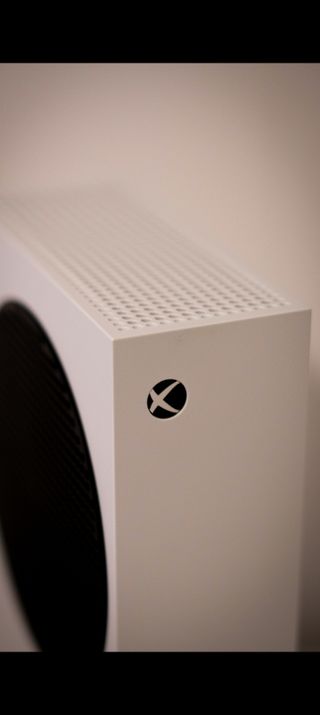 Xbox Series S Blanca con Mando Verde