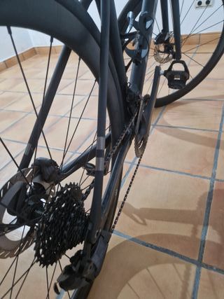 Cube Attain Carbono 2025 Talla53 7,7kg peso