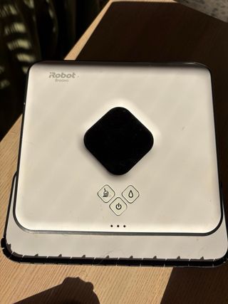 Robot fregasuelos iRobot Braava 390t