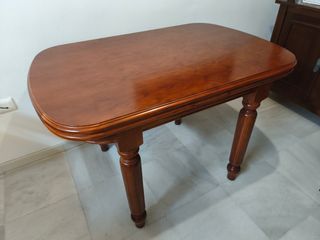 Mesa extensible de madera marrón