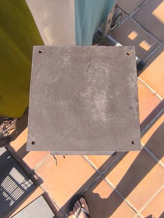Pie de mesa de forja marrón