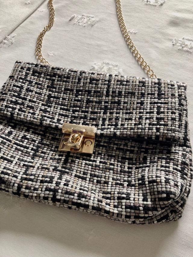 Bolso cuadros con cadena dorada