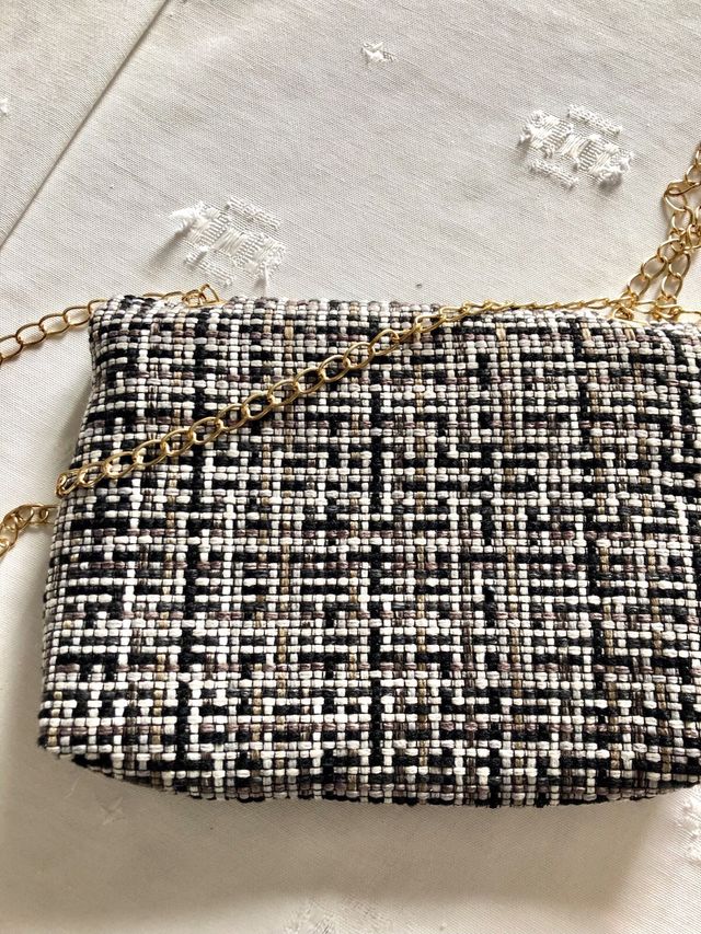 Bolso cuadros con cadena dorada