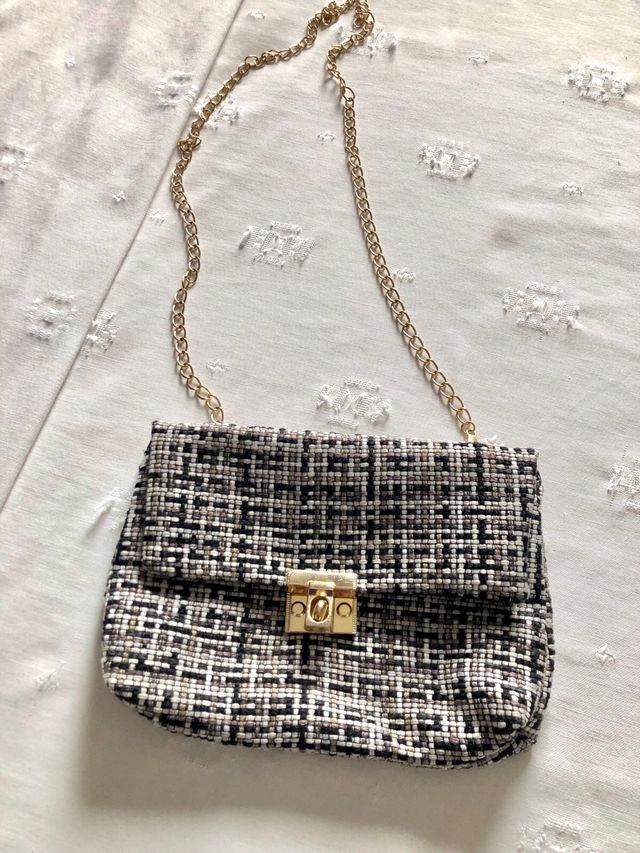 Bolso cuadros con cadena dorada