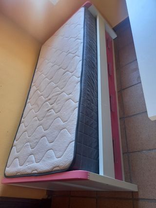Cama infantil con cajones
Medidas 
80x190