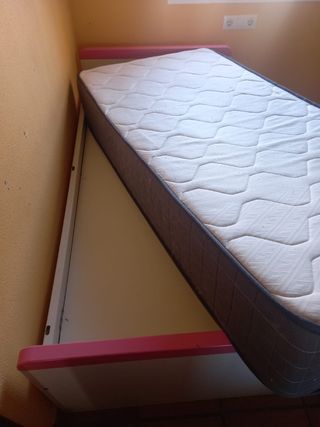 Cama infantil con cajones
Medidas 
80x190