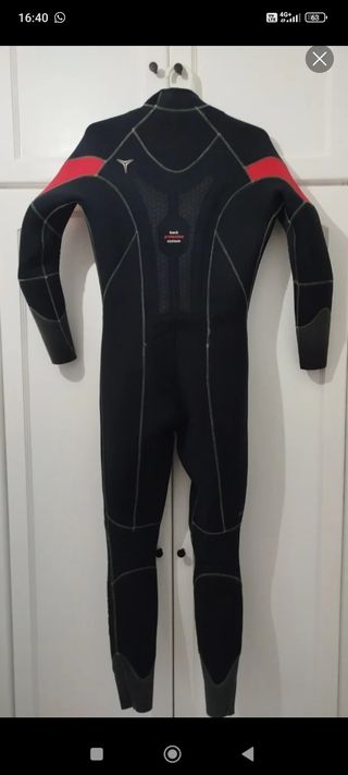 Equipo de buceo Mares completo.