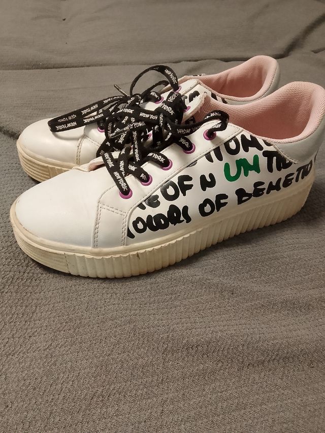 Scarpe Benetton bianche con scritte n. 38