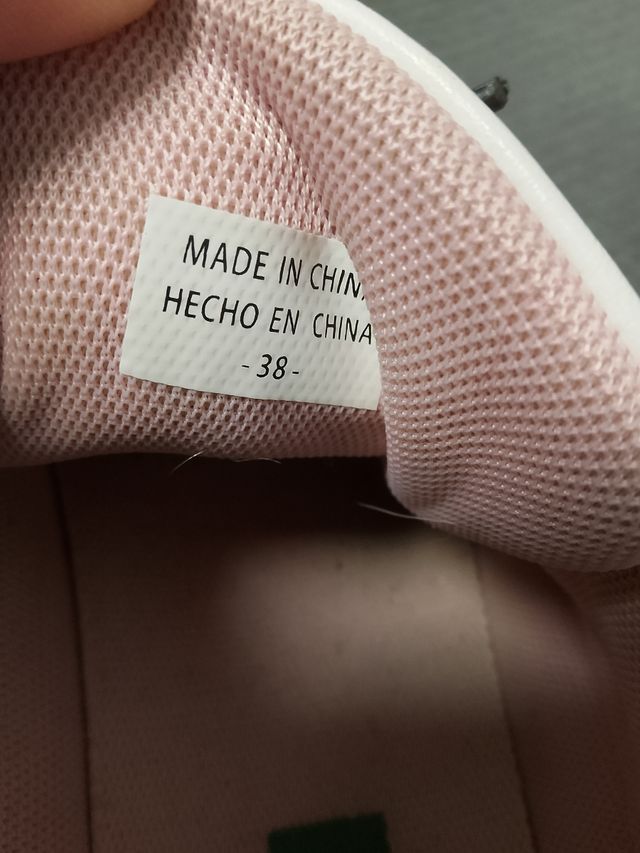 Scarpe Benetton bianche con scritte n. 38