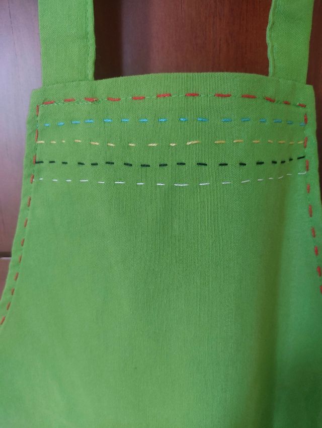 Delantal infantil hecho a mano