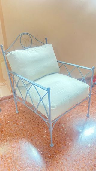 Sillón de forja con cojines