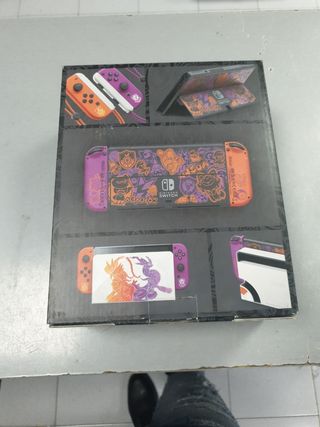 Nintendo Switch OLED Ed Pokémon Scarlatto e Viola