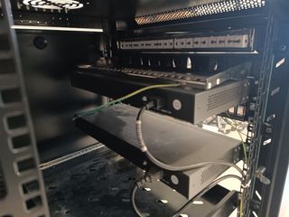 Rack y Switch de Red, armario de comunicaciones