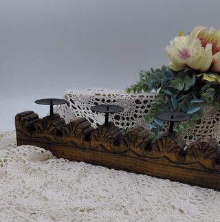 Porta candele in legno intagliato con 5 supporti