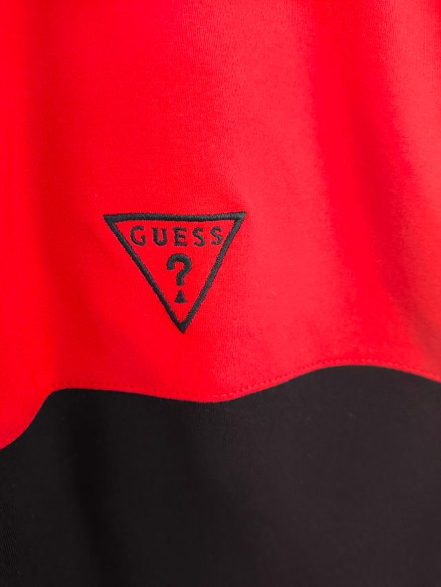 Chaqueta Guess con cremallera