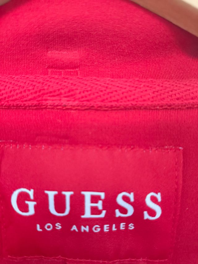 Chaqueta Guess con cremallera