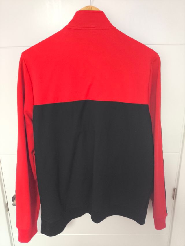 Chaqueta Guess con cremallera