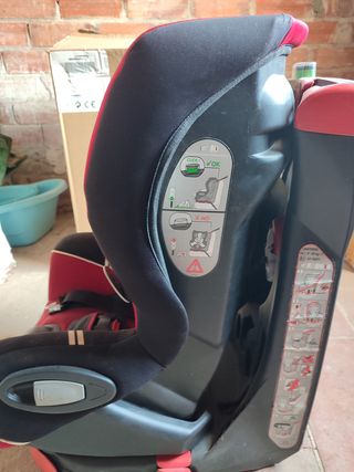 Silla de coche Bébé Confort Axiss Roja