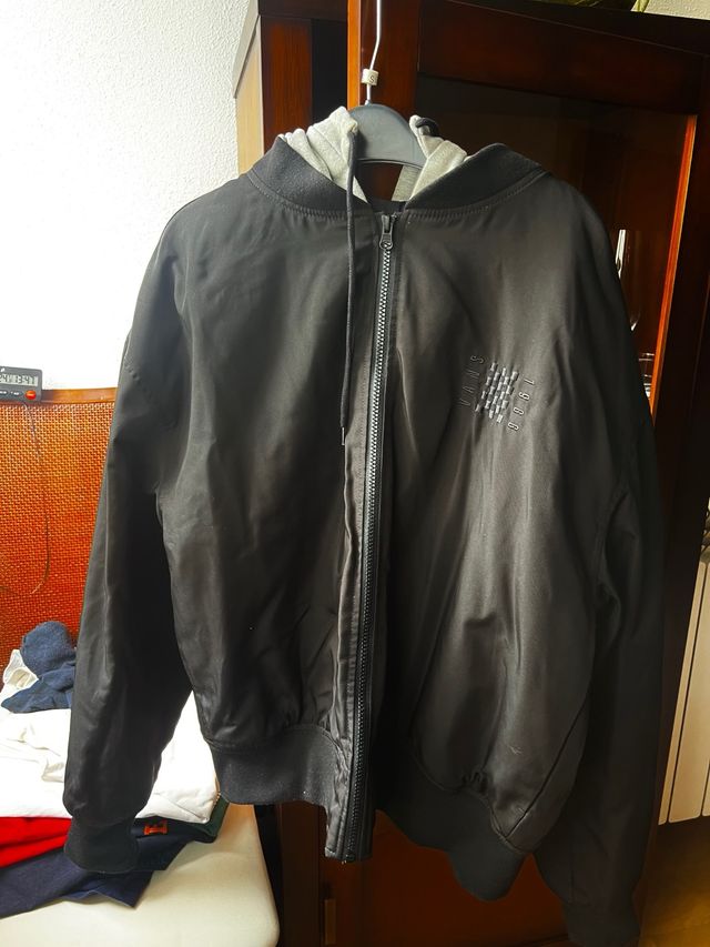 Giacca bomber nera con cappuccio Vans