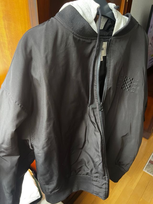 Giacca bomber nera con cappuccio Vans