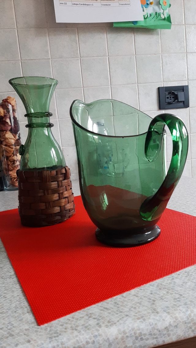 Coppia di brocche Vintage in vetro verde