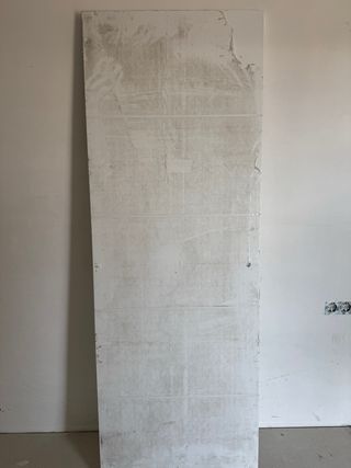 Puerta blanca de habitación