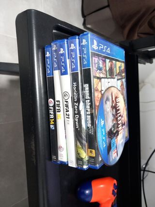 Consola Sony PS4 500GB Negra + Juegos y 2 Mandos.