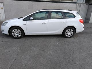 Opel Astra 2011