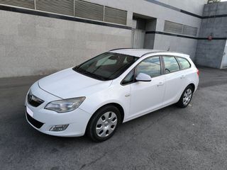 Opel Astra 2011