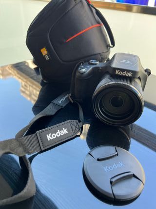 Cámara Kodak Pixpro AZ901 Bridge Digital