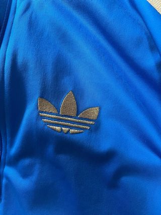 Chaqueta Adidas Originals Azul y Dorada