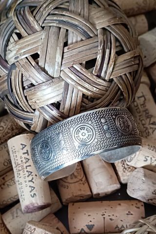 Pulsera Plata Tibetana Círculos Relieve 25mm