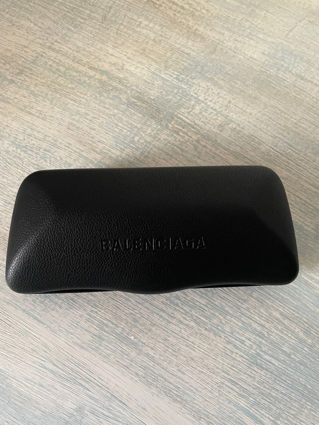 Funda de gafas Balenciaga