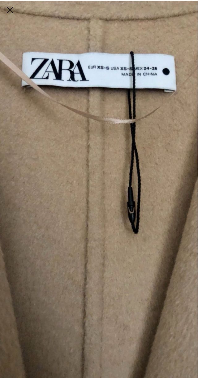 Abrigo Zara Doble Faz Lana corte oversize.