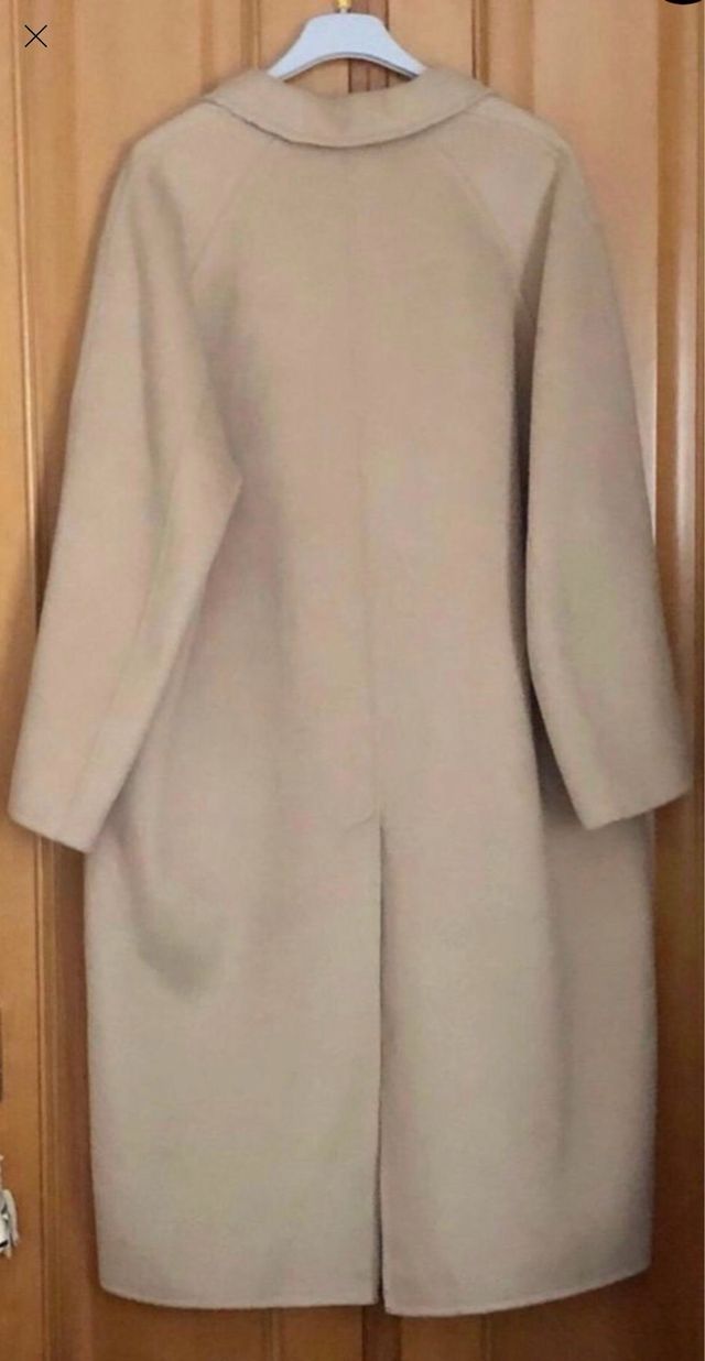 Abrigo Zara Doble Faz Lana corte oversize.