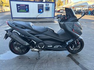 YAMAHA TMAX 560