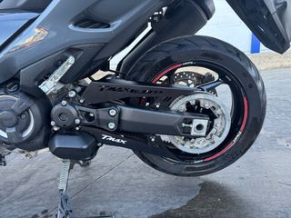 YAMAHA TMAX 560