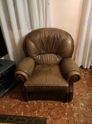 Sofás tresillo (1 grande y 2 pequeños) retro piel