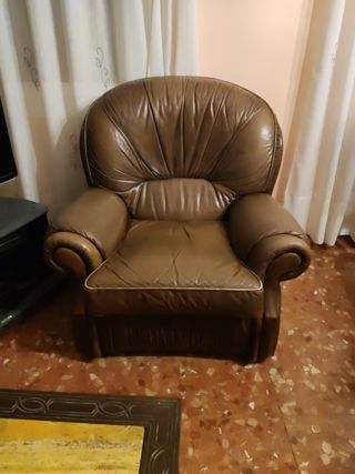 Sofás tresillo (1 grande y 2 pequeños) retro piel