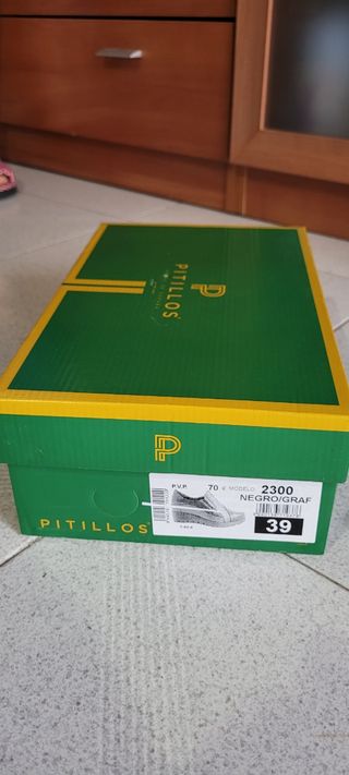 Zapatos Pitillos Talla 39 Negros Sin Estrenar