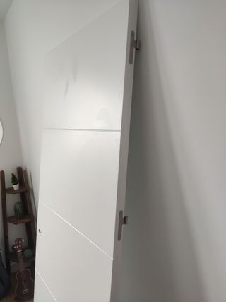 Puerta madera maciza blanca