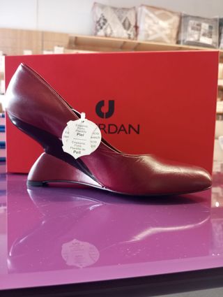 Zapato de tacón Jourdan burdeos